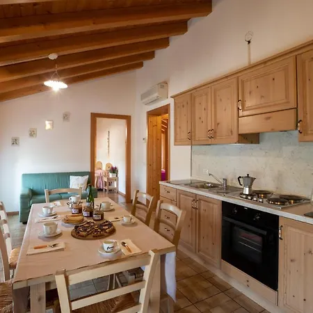 Agriturismo L'acero Rosso Сачиле